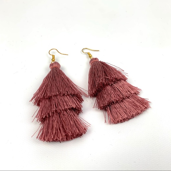 Jewelry - Dusty rose tassel earrings